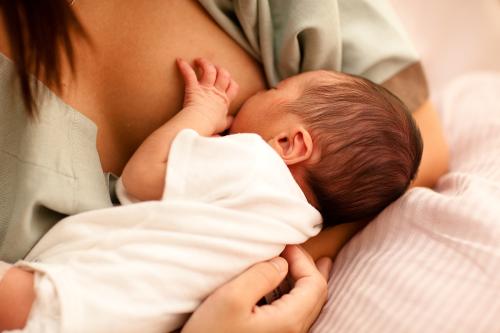 母乳喂养有助于恢复身形